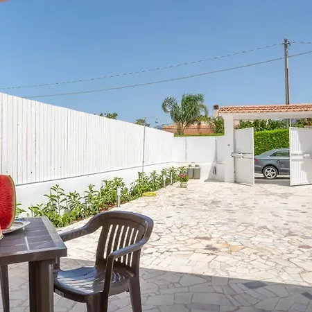 Gasthuis Arricampati Airport In & Rent Car